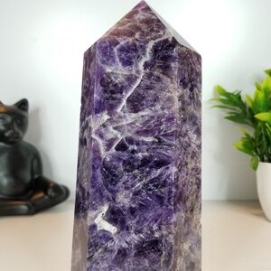 Black Amethyst Generator | High-Vibration Crystal Tower | Grounding & Protection